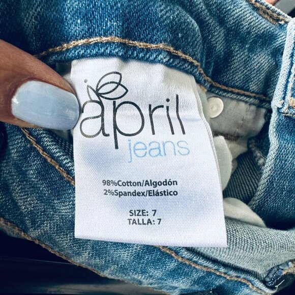 ❤️❤️❤️Women's Jeans Sz 7 April Mid Rise Skinny with Embroidery Birds Medium Wash - Picture 7 of 8
